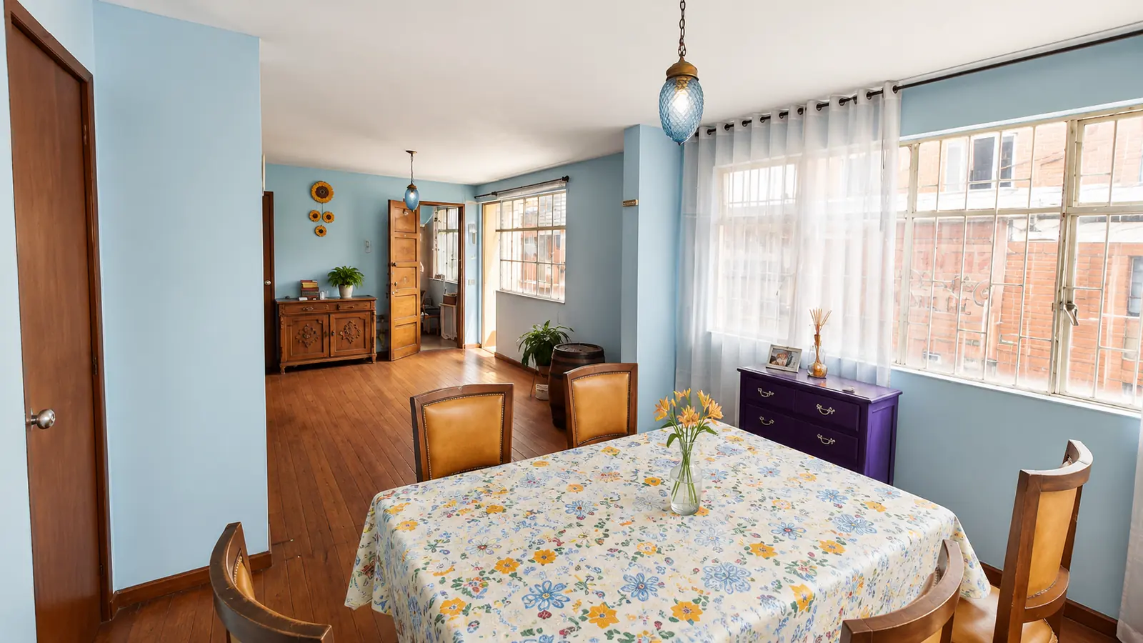 Zona social del apartamento del segundo piso